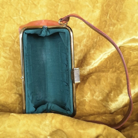 Vintage Luxury Ascot Leather Handbag - Picture 8 of 10